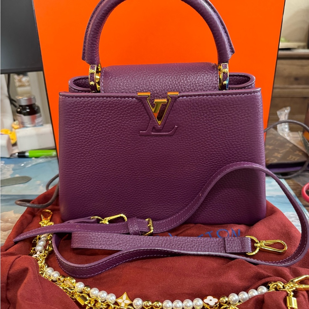 Louis Vuitton style  Plum Capucine Crossbody Bag in leather with dust bag - Picture 3 of 8